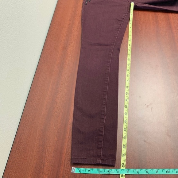 Forever 21 Pocket Stud Jeans - Picture 3 of 6